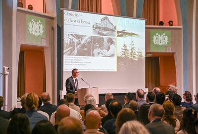 Vortrag im Kuppelsaal.