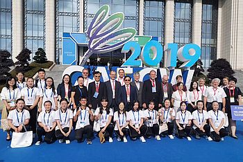  Studierende und Professoren während der China-ASEAN Education Cooperation Week