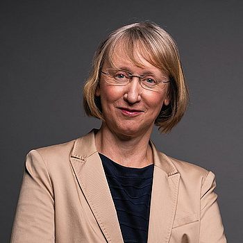Schenk-Mathes_Heike_klein.jpg